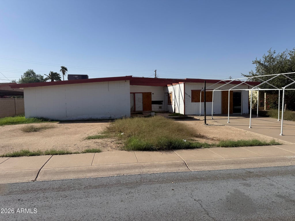 Photo of 5810 S 21st Drive, Phoenix, AZ 85041 (MLS # 7095016)