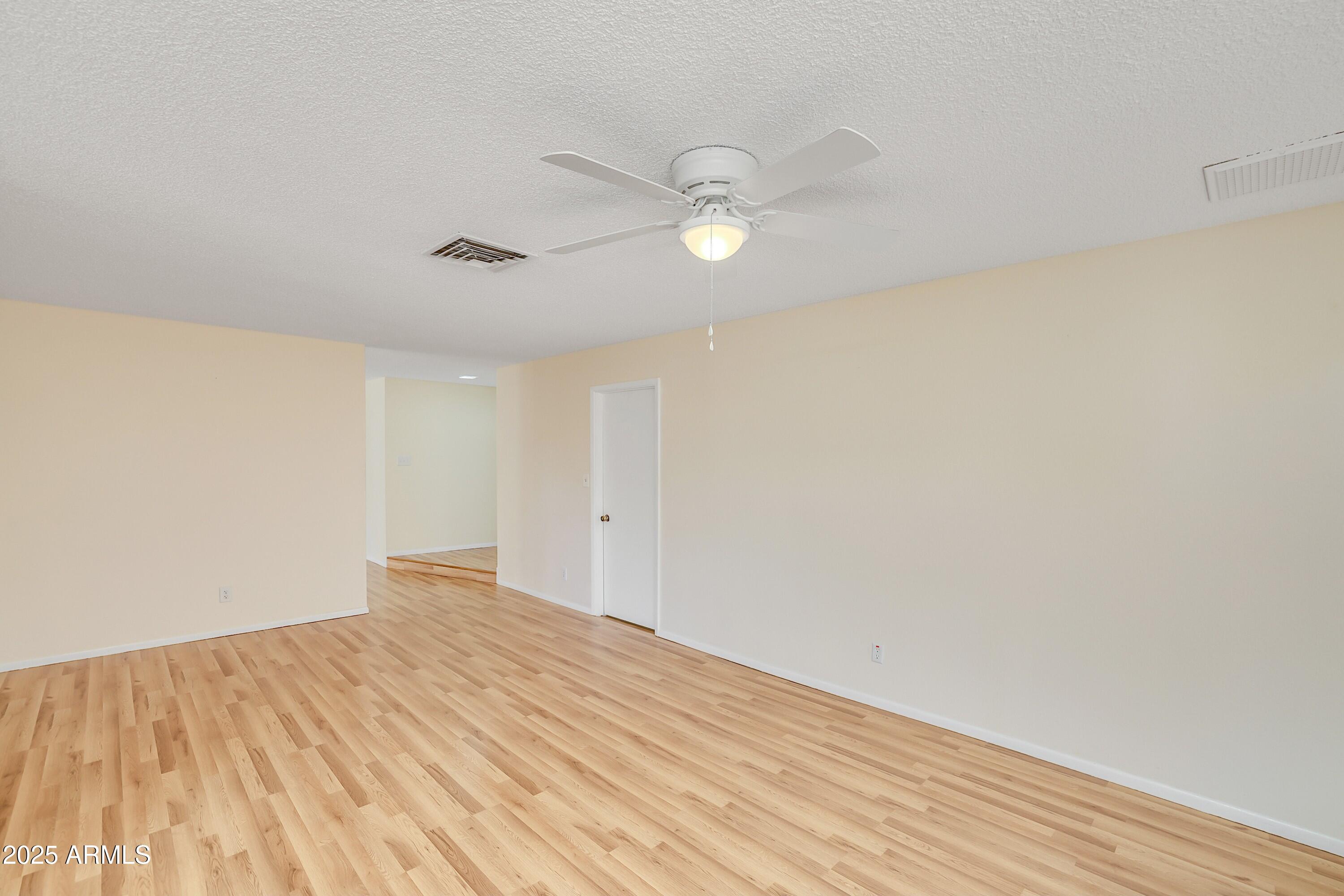 2031 W WESTERN Drive