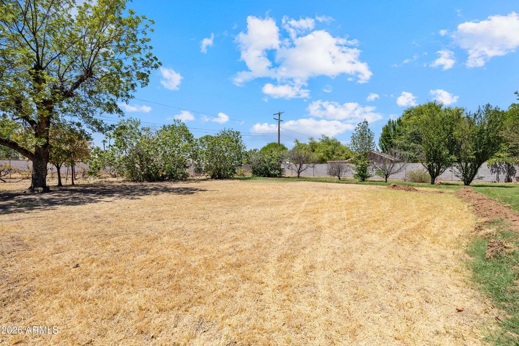 Photo of 5704 N 11th Avenue #-, Phoenix, AZ 85013 (MLS # 7047730)