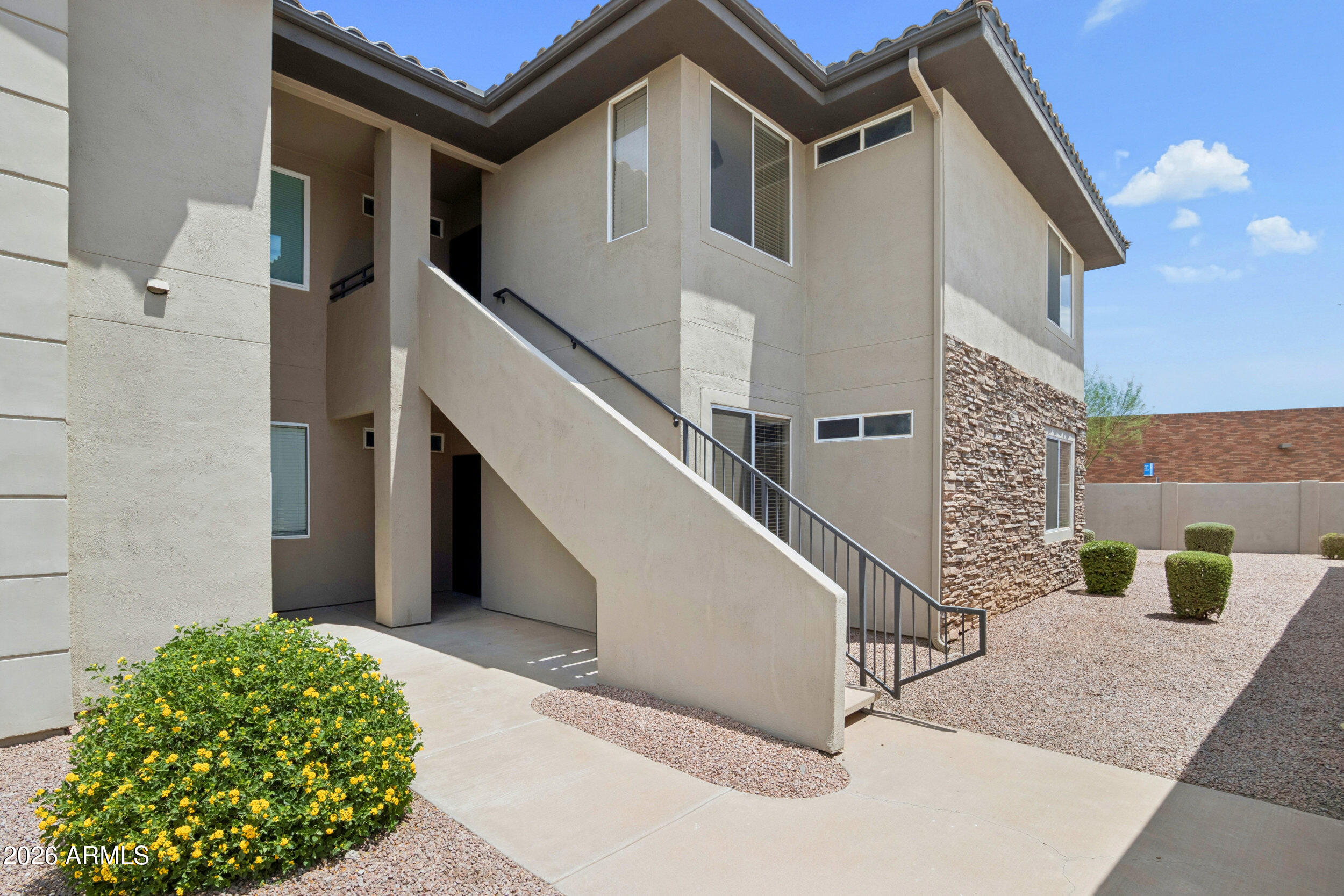 7009 E ACOMA Drive 2085
