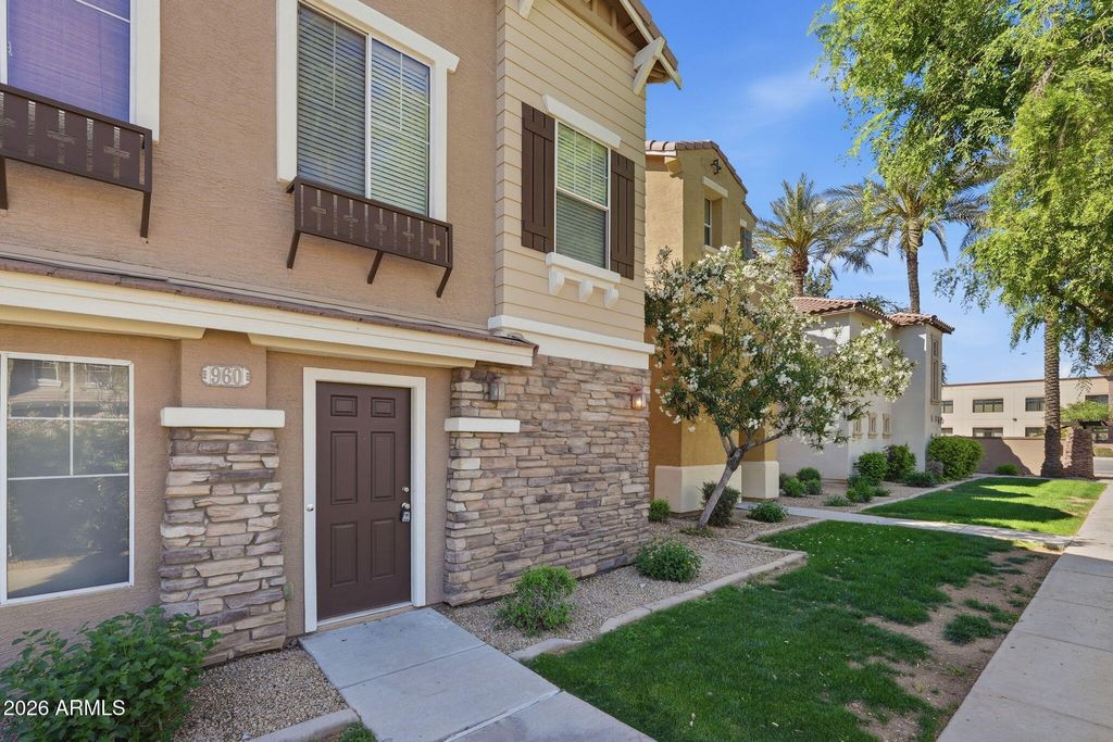 Photo of 960 W Aspen Way, Gilbert, AZ 85233 (MLS # 7001633)