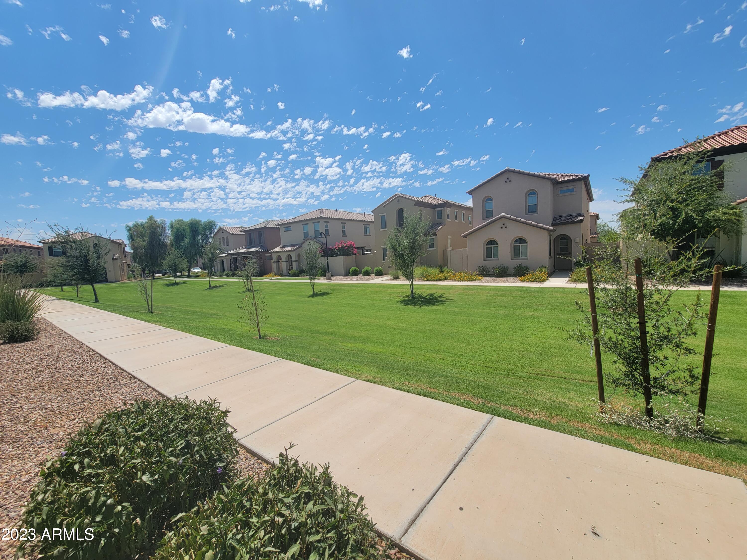 3727 E Trinity Lane