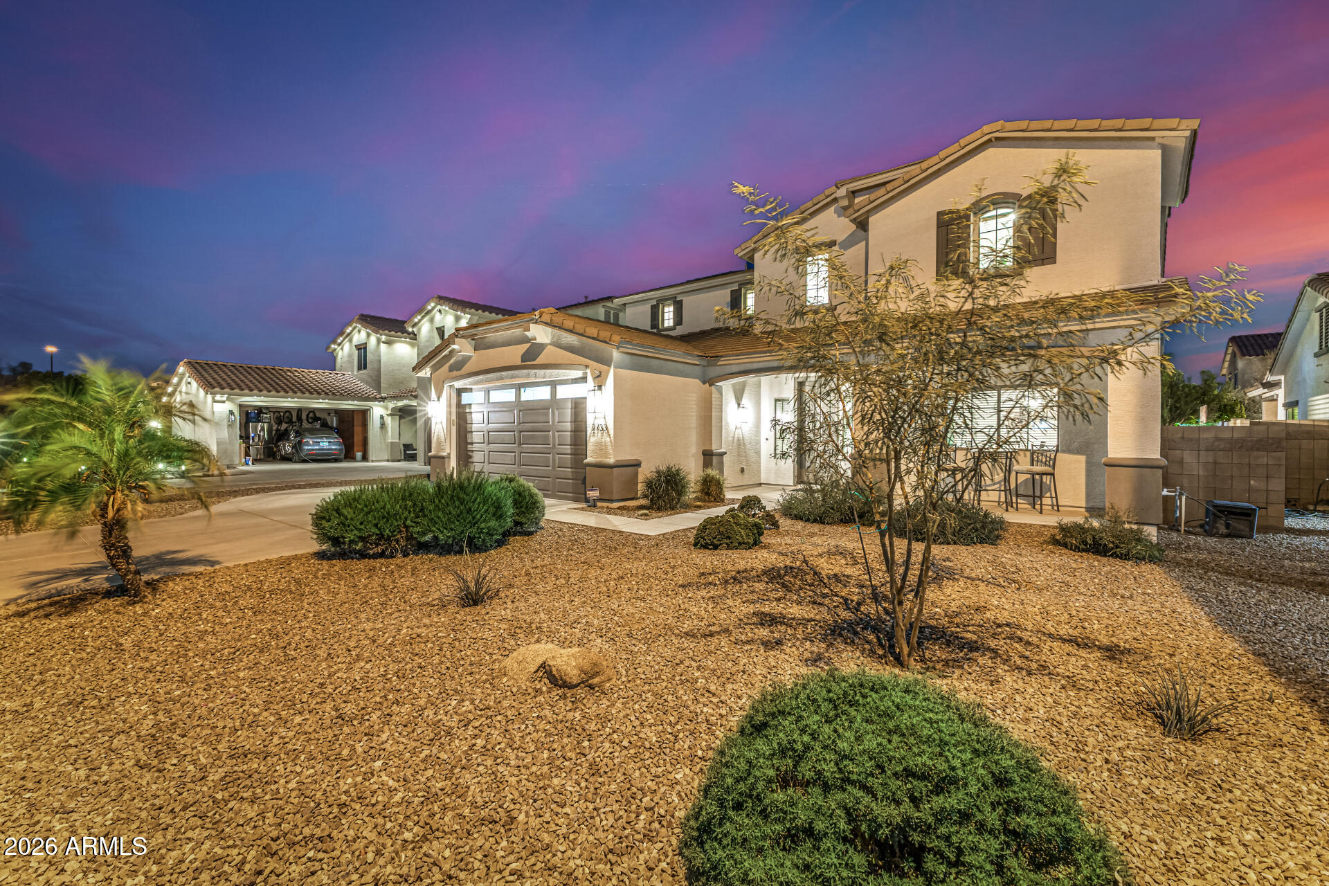 2733 E RAKESTRAW Lane