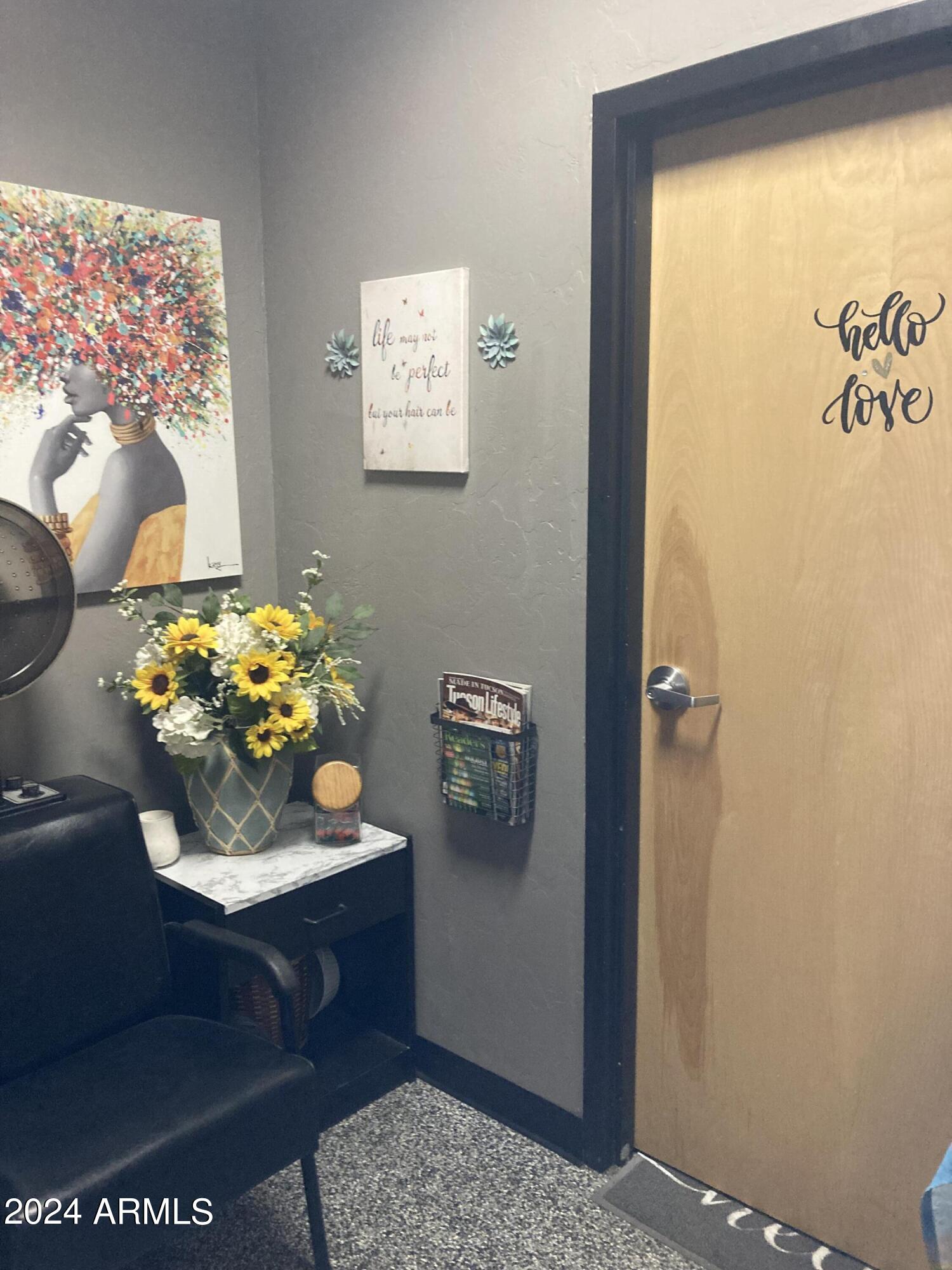 6061 E BROADWAY Boulevard 108-110