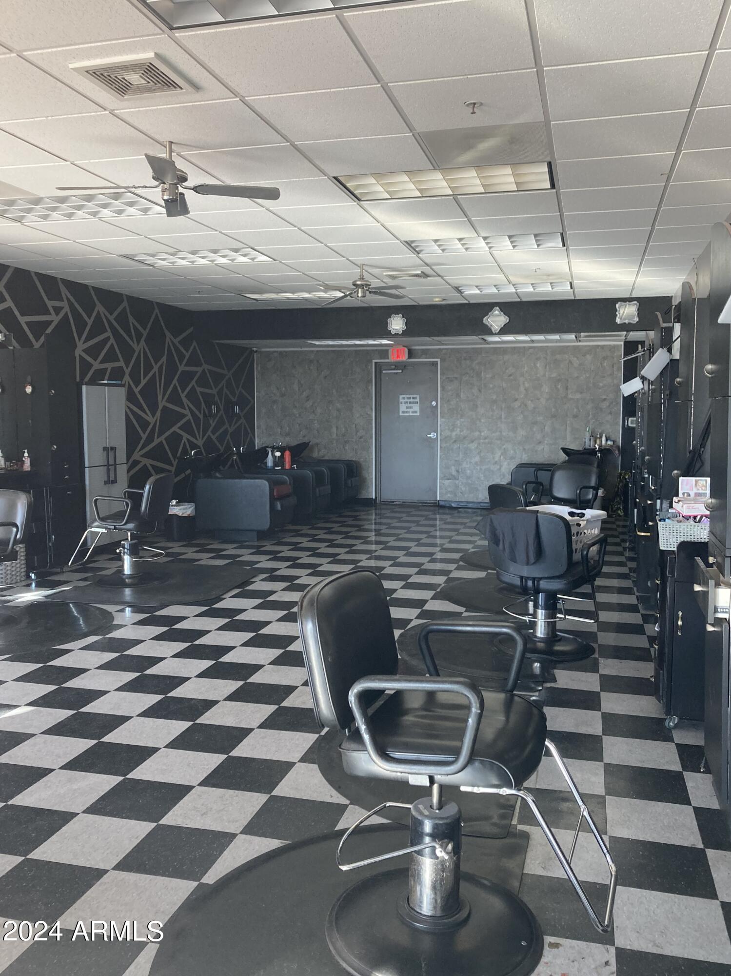 6061 E BROADWAY Boulevard 108-110