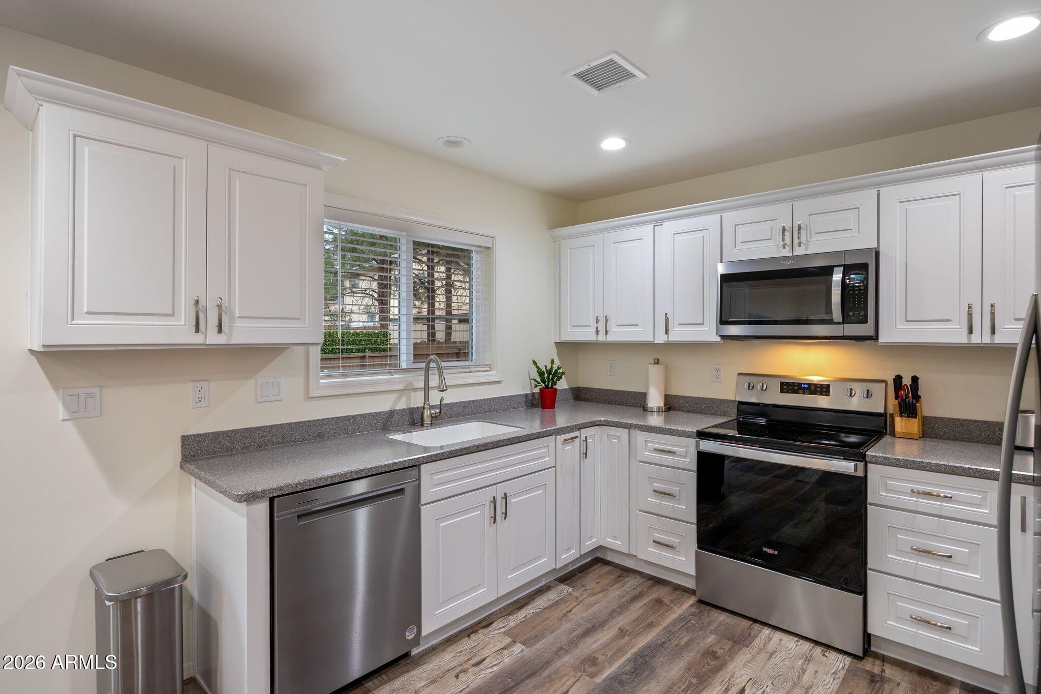 PINETOP LAKES COUNTRY CLUB UNIT 4 - Residential