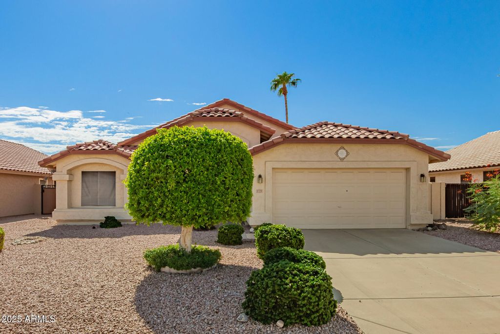 Photo of 9729 W Burnett Road, Peoria, AZ 85382 (MLS # 6920923)