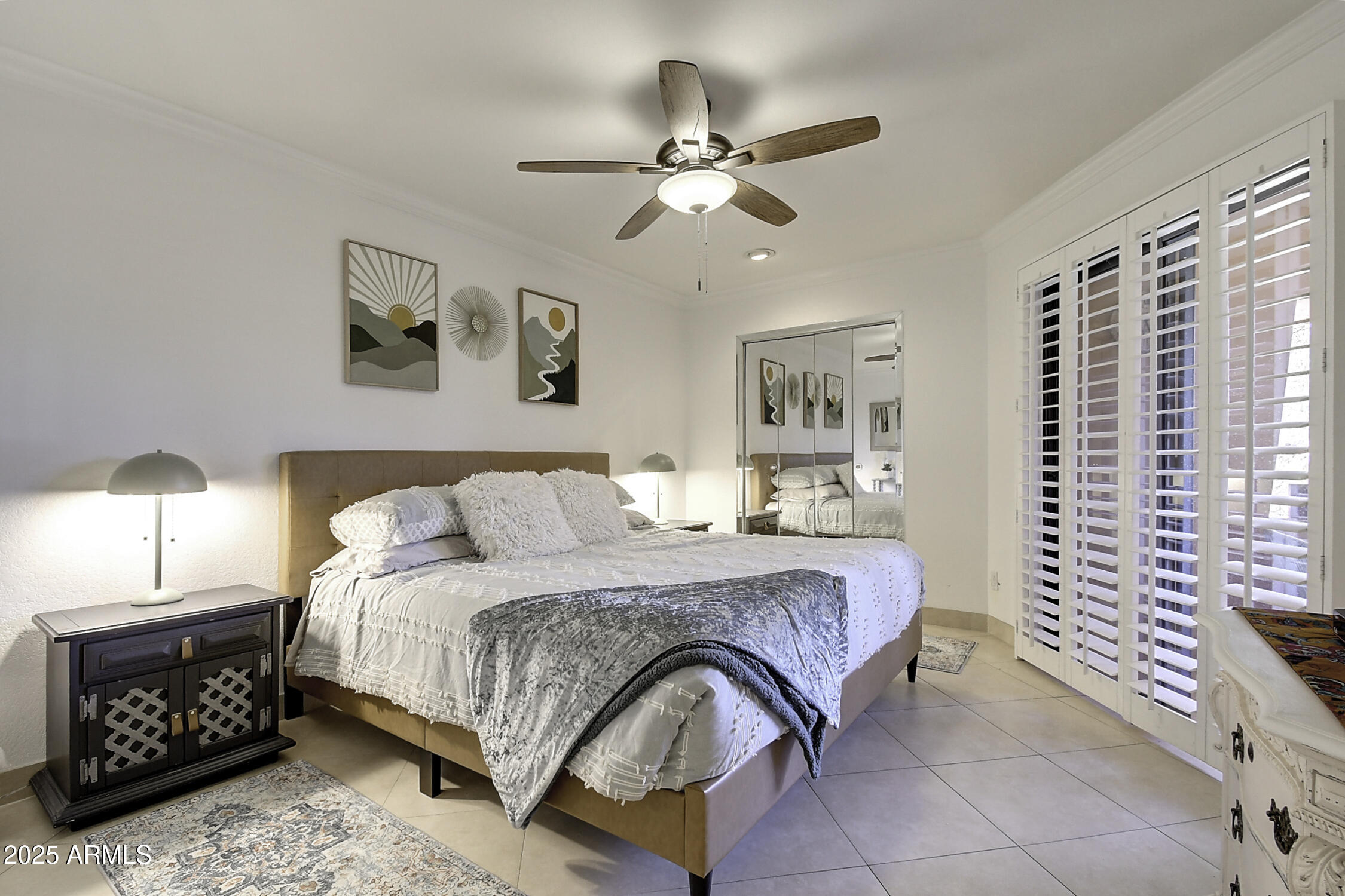 4303 E CACTUS Road 442