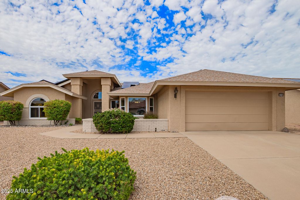 Photo of 13910 W Oak Glen Drive, Sun City West, AZ 85375 (MLS # 6914907)