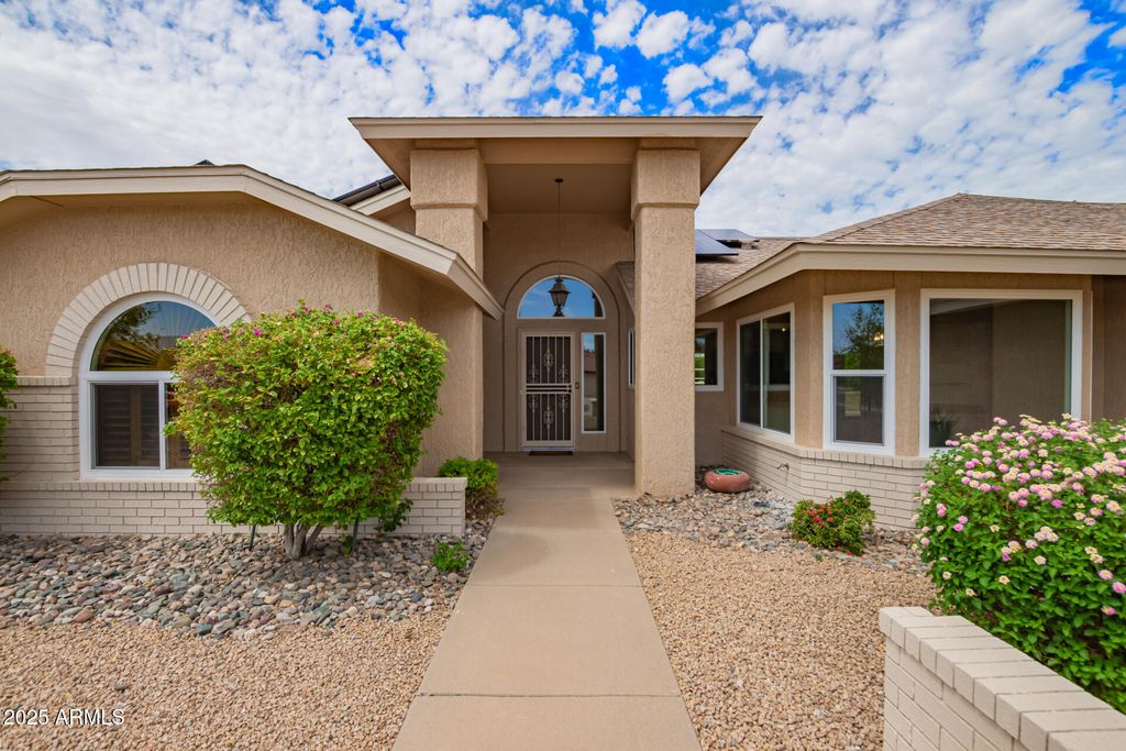 Photo of 13910 W Oak Glen Drive, Sun City West, AZ 85375 (MLS # 6914907)