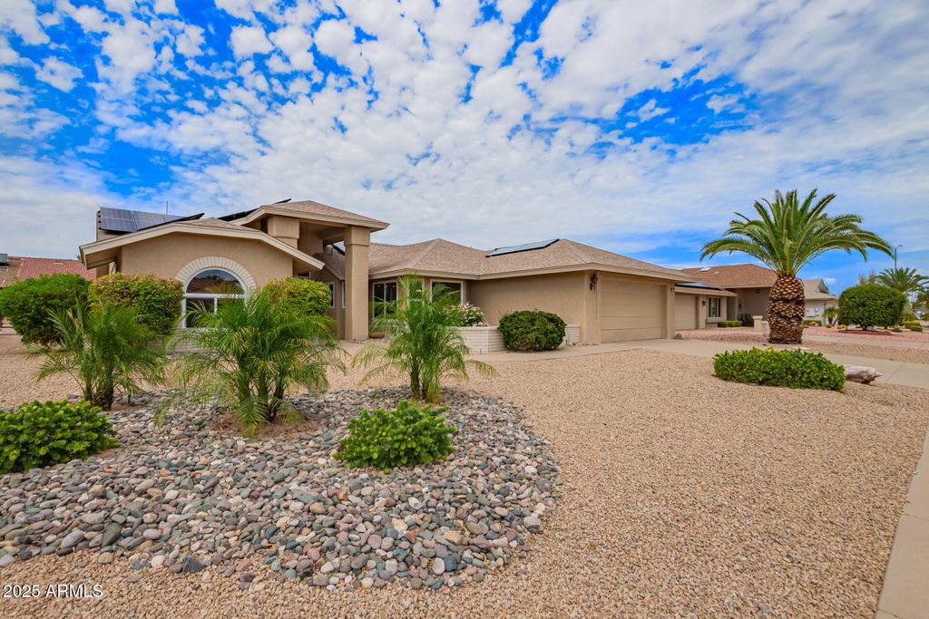 Photo of 13910 W Oak Glen Drive, Sun City West, AZ 85375 (MLS # 6914907)