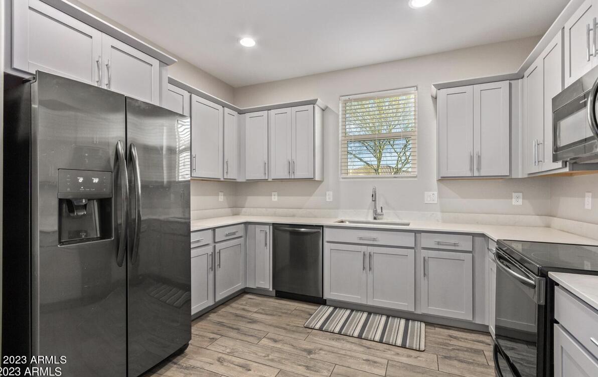 2936 N Augustine --