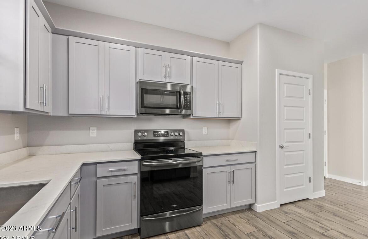 2936 N Augustine --