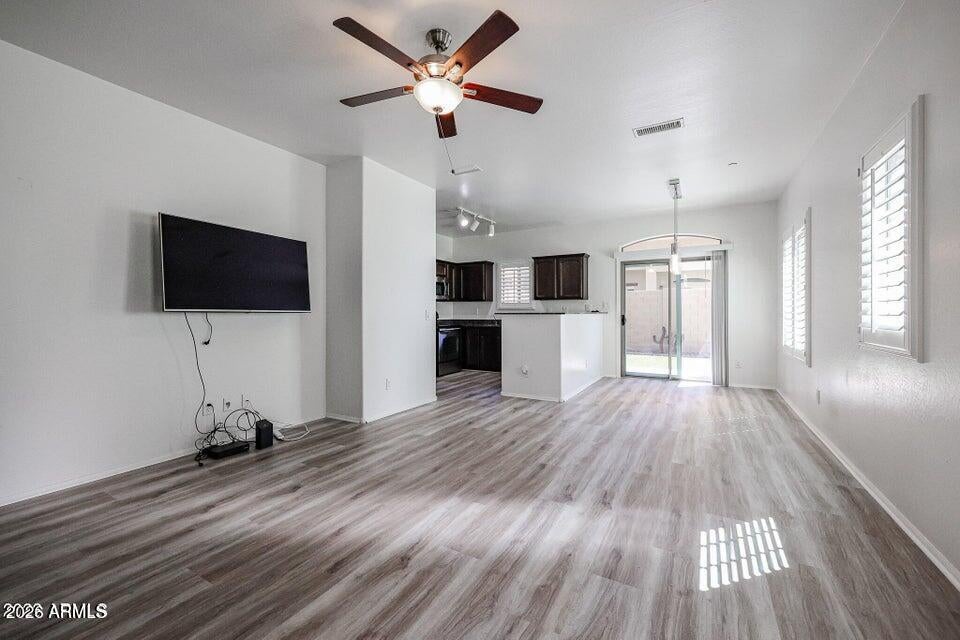 2725 E MINE CREEK Road 1144