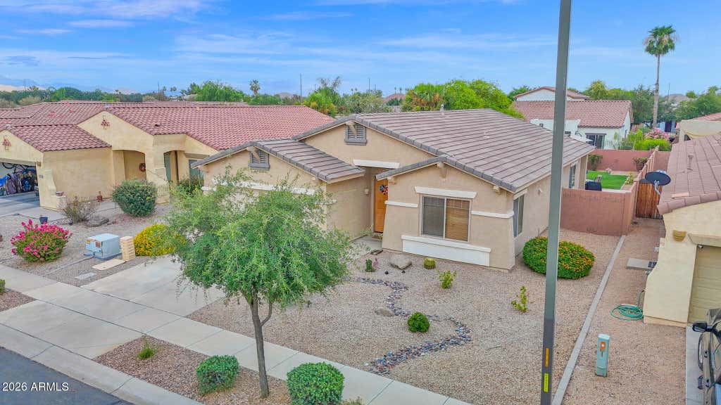 Photo of 897 E Indian Wells Place, Chandler, AZ 85249 (MLS # 7055910)