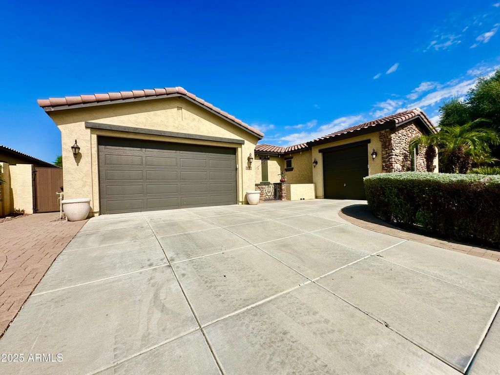 Photo of 14870 W Aldea Circle, Litchfield Park, AZ 85340 (MLS # 6933168)