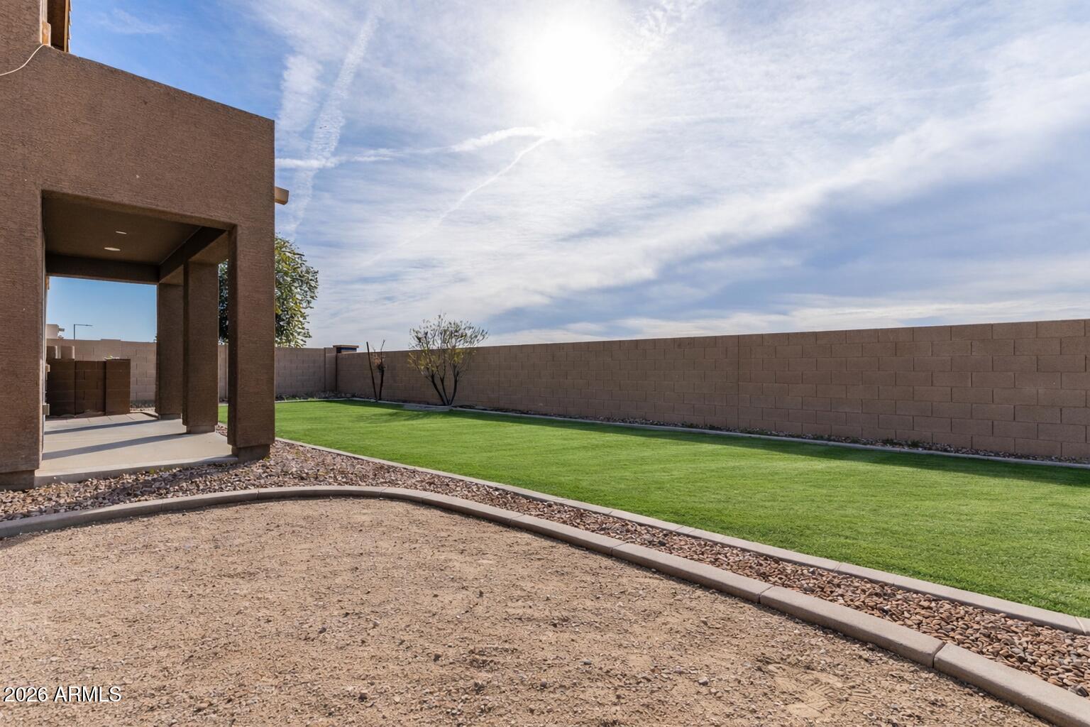 20261 W DESERT BLOOM Street