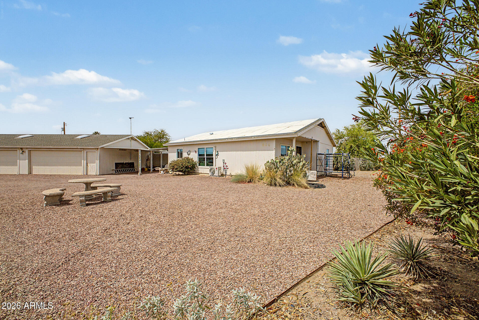 836 S ROYAL PALM Road