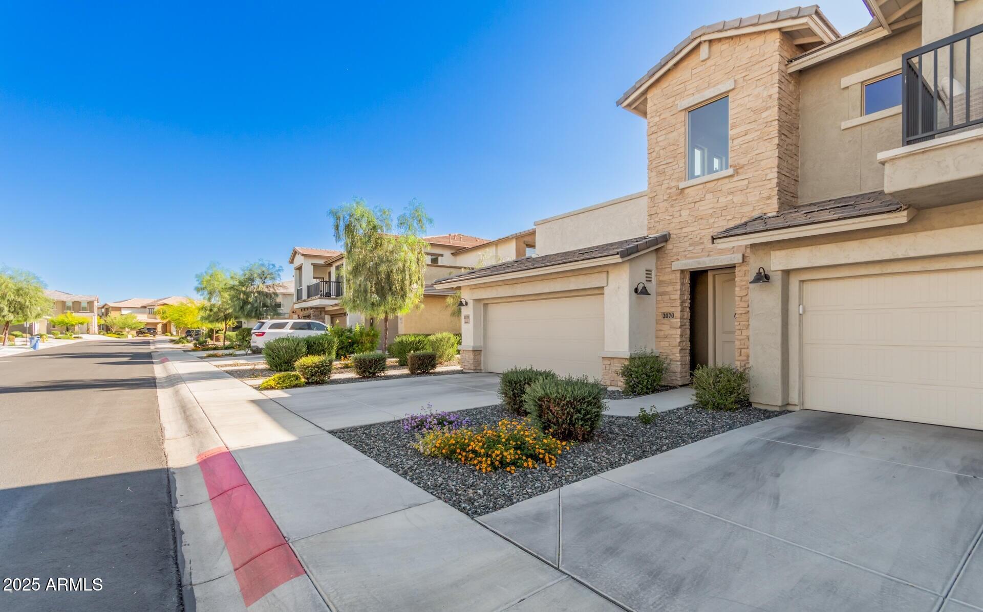 5100 E RANCHO PALOMA Drive 2070