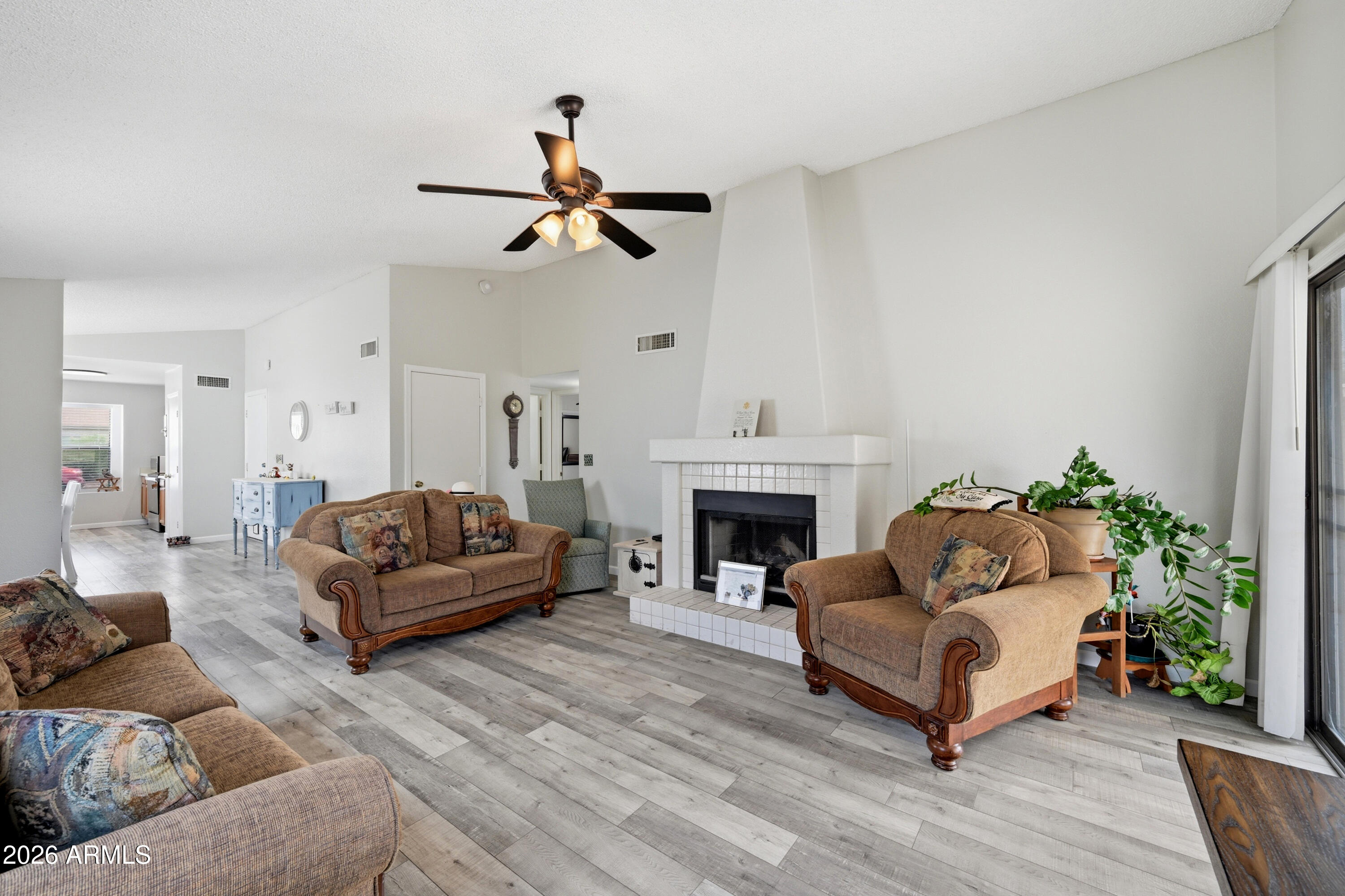 8962 N 64TH Lane