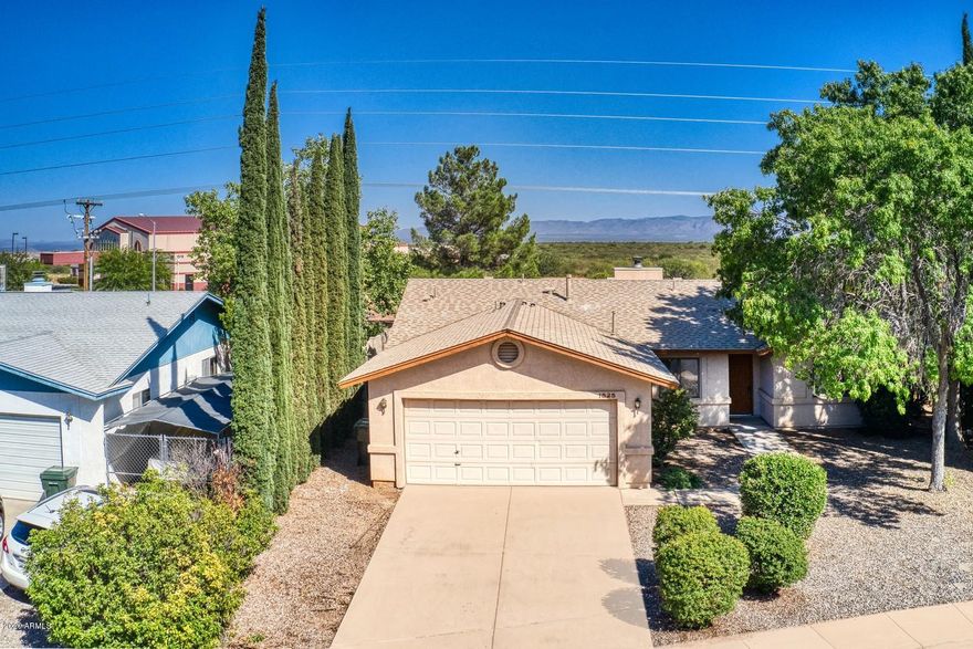 Looking for a house with a pool at a great price? Look no further! Split floor plan with open concept kitchen/living dining area. 3 bedrooms, 2 bath, 2 car garage, backyard has an in ground swimming pool, a dog run, a tree that provides great shade and a block wall.  Great in town location close to Fort Huachuca, schools, hospital, stores and restaurants. House has a brand new heating and cooling system. Check it out today!