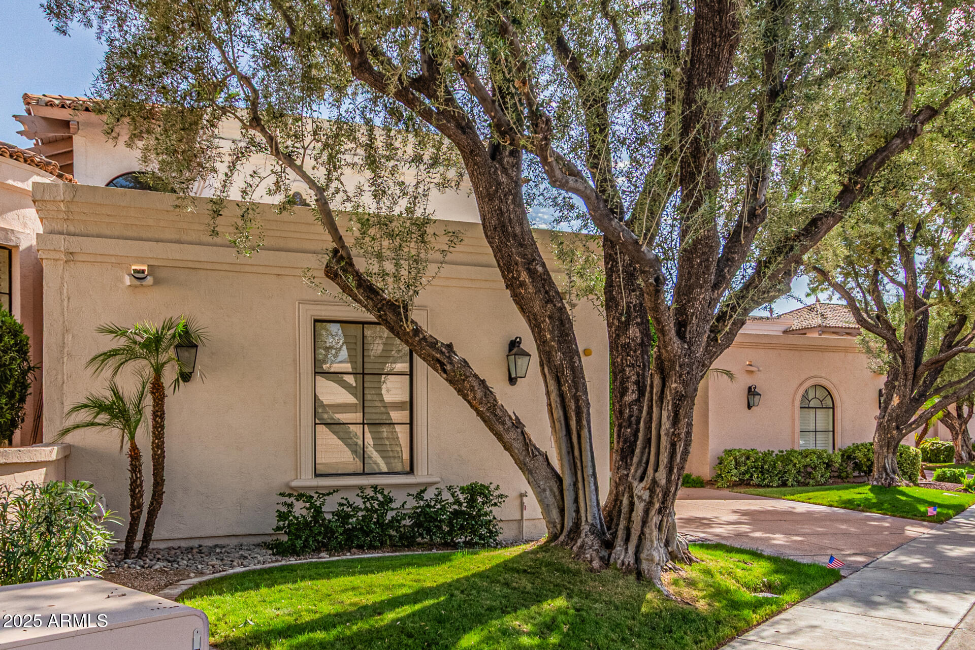 10113 E TOPAZ Drive