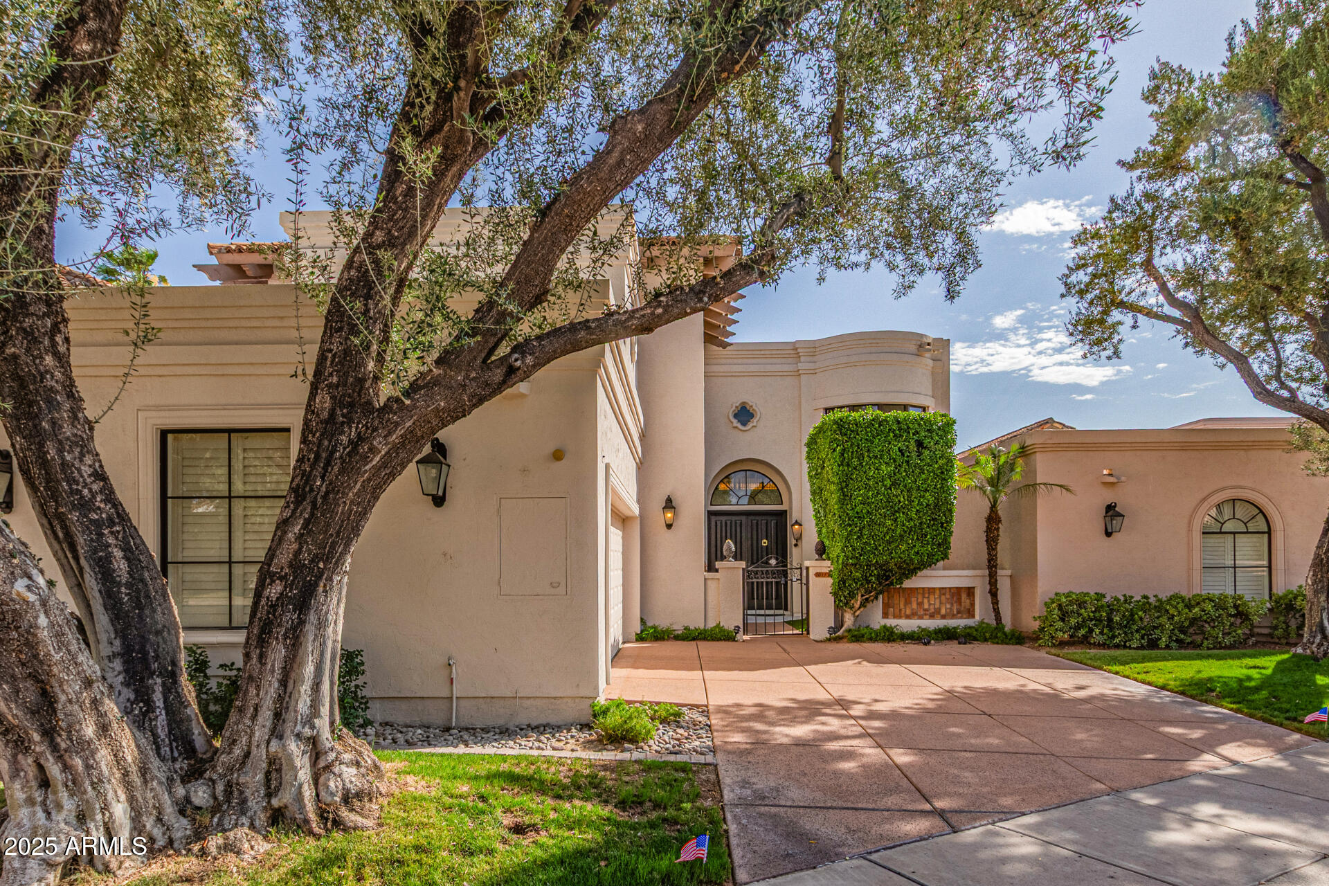 10113 E TOPAZ Drive