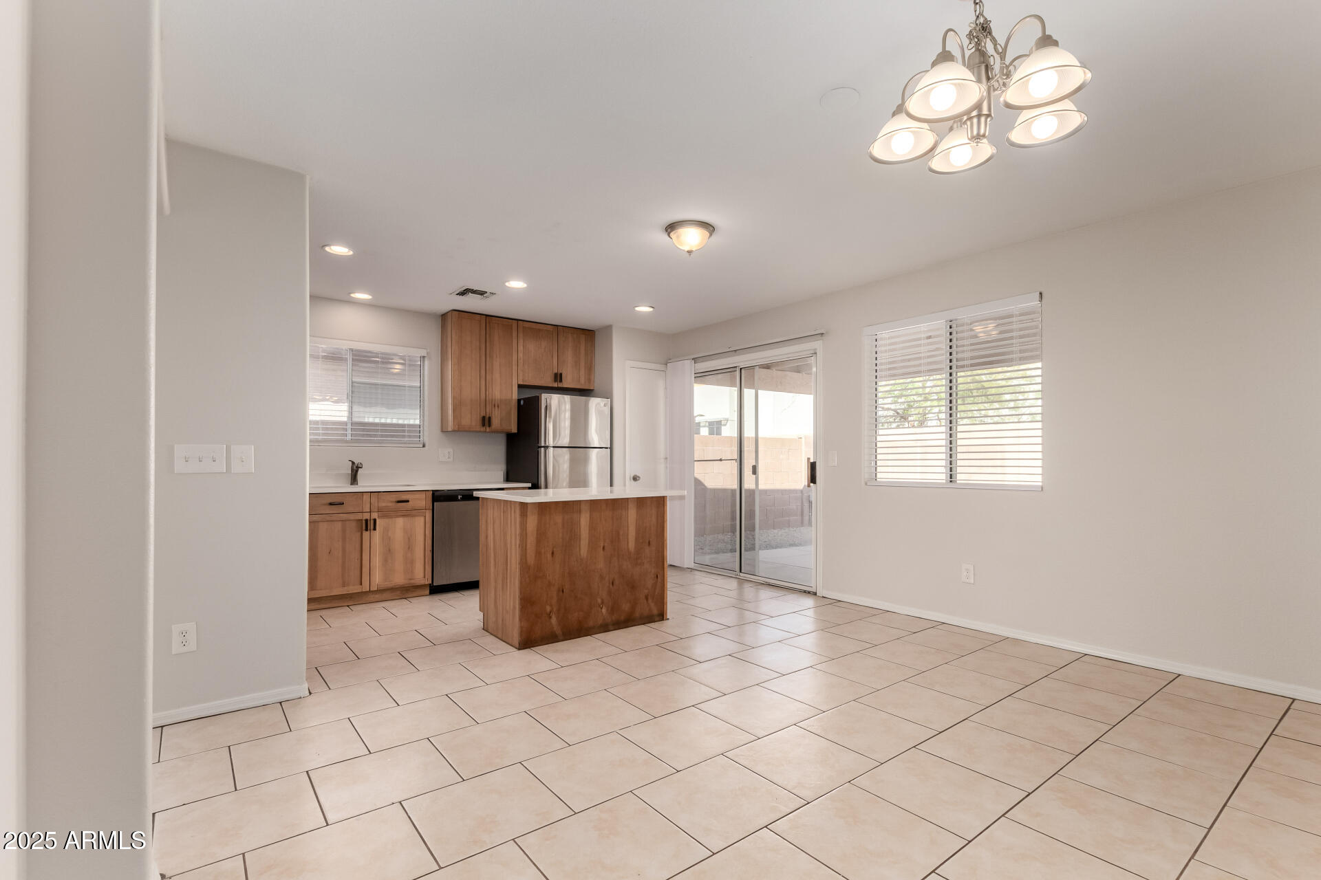 8214 W PAPAGO Street