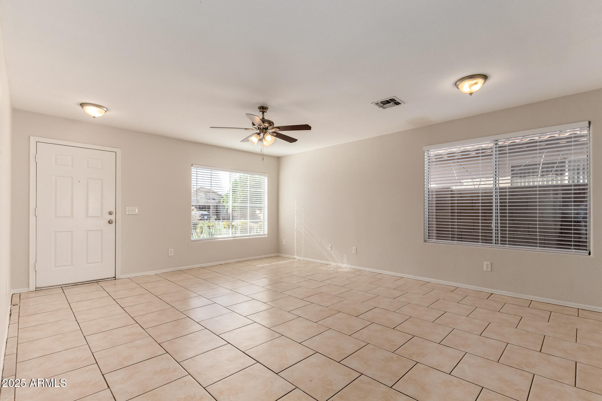 8214 W PAPAGO Street