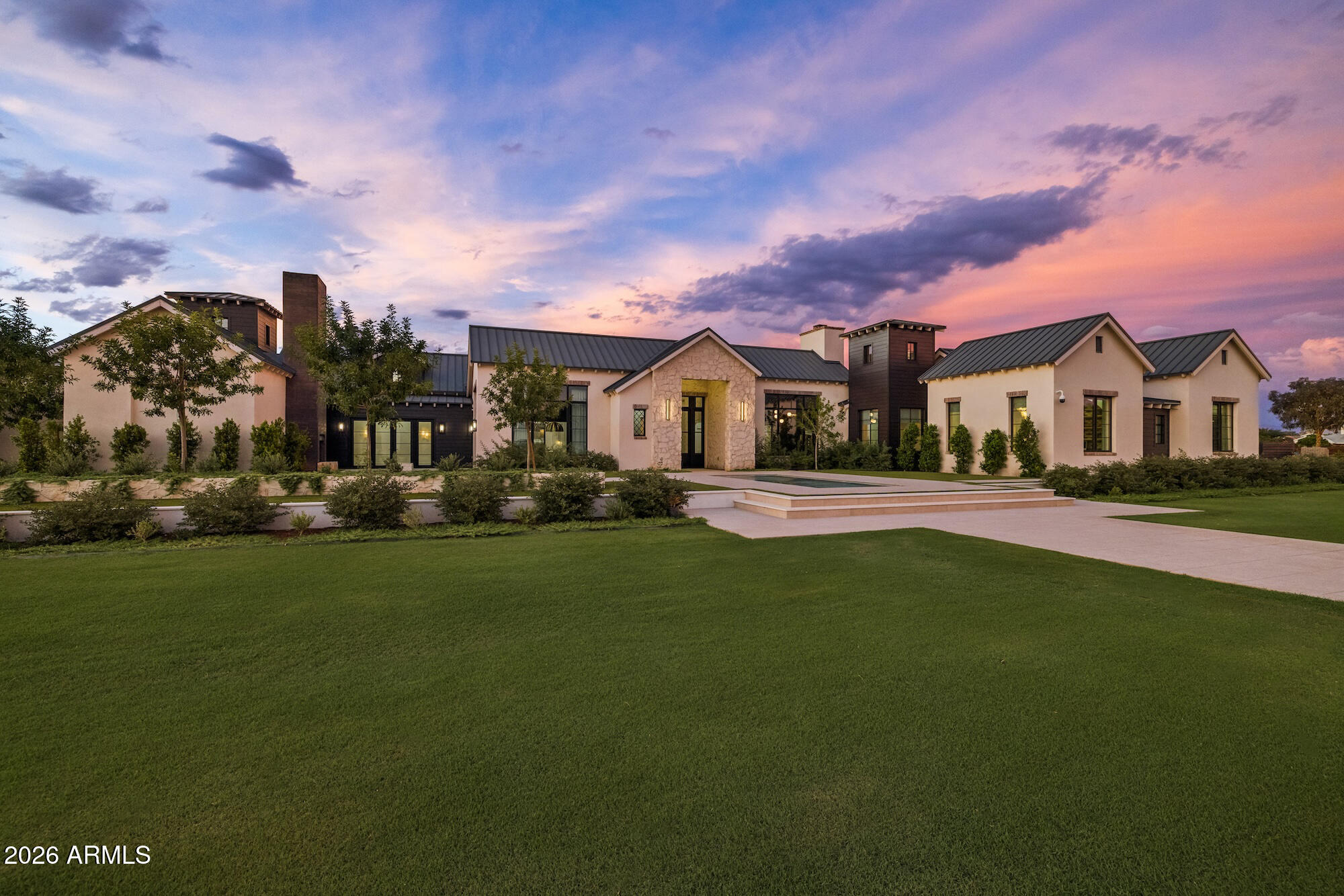 2620 E PALO VERDE Street