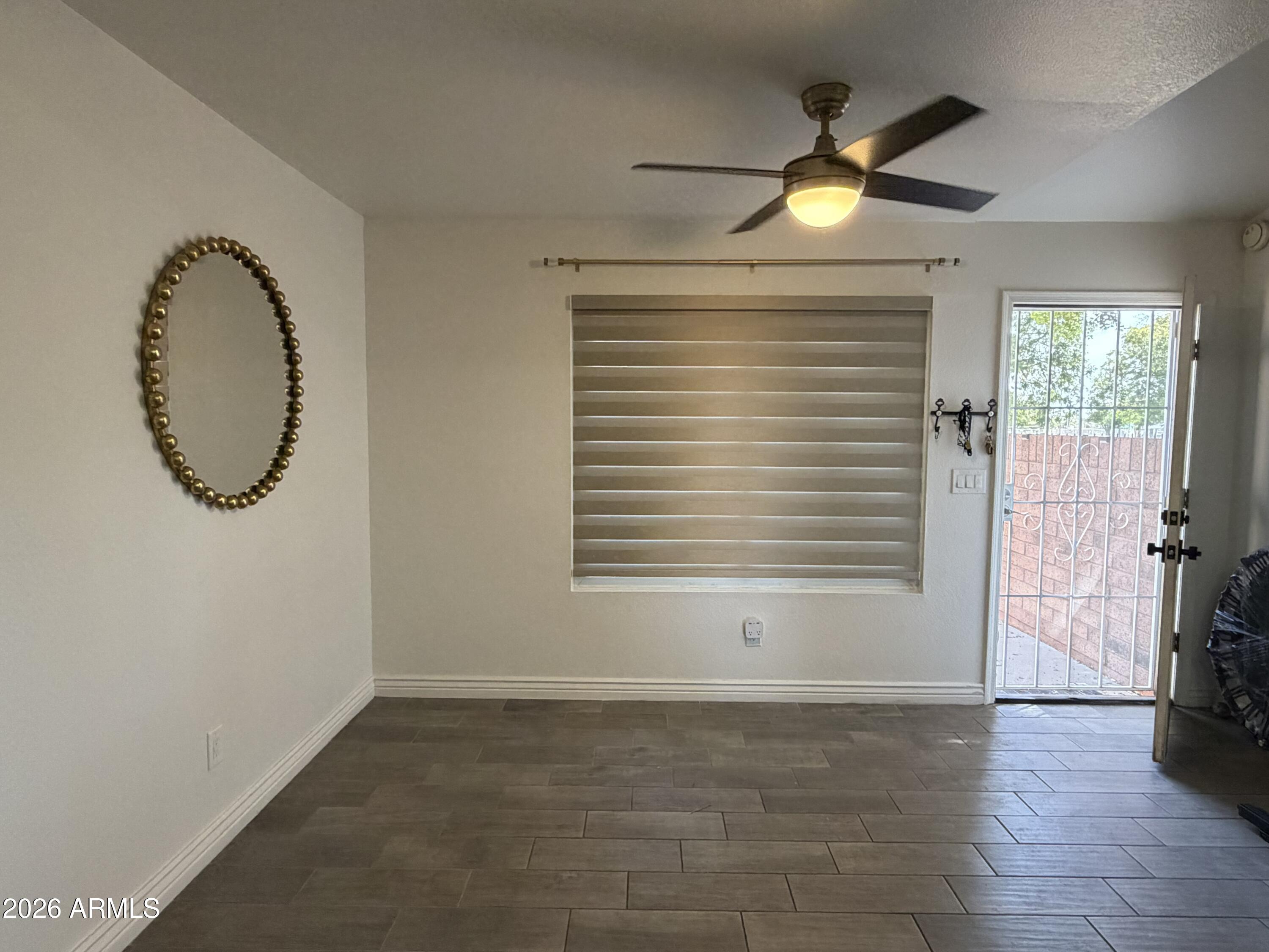 625 S WESTWOOD -- 135