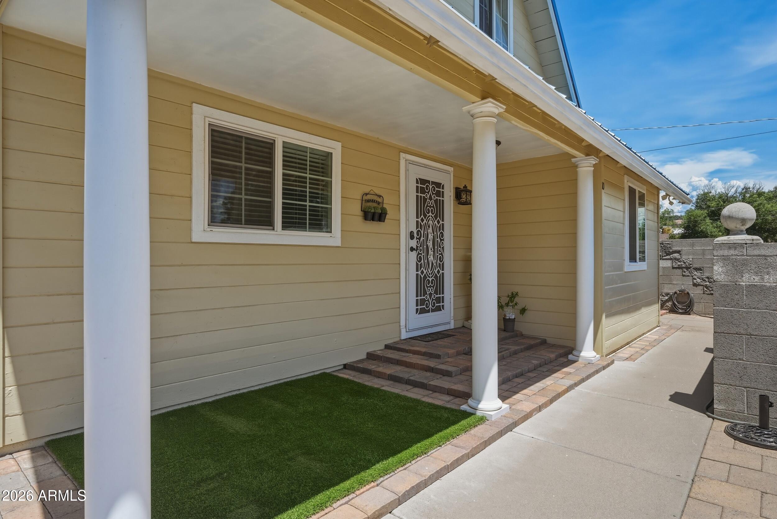 10 E MARS Lane