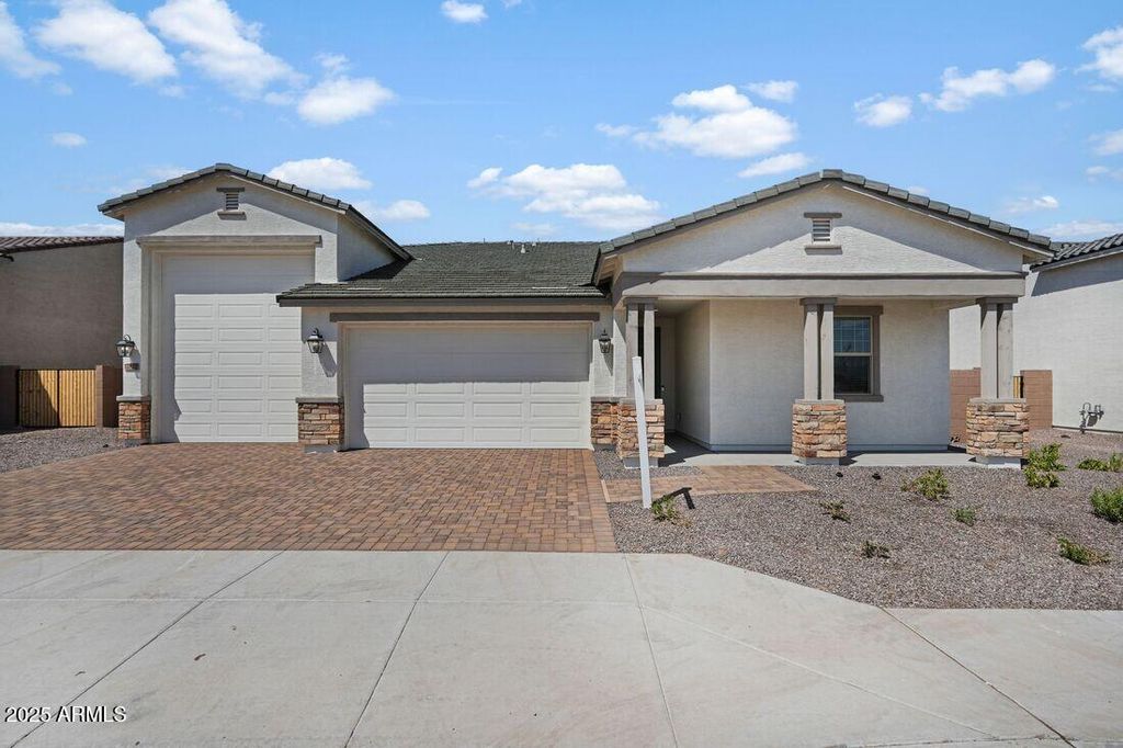 Photo of 17812 W Luke Avenue, Litchfield Park, AZ 85340 (MLS # 6862604)