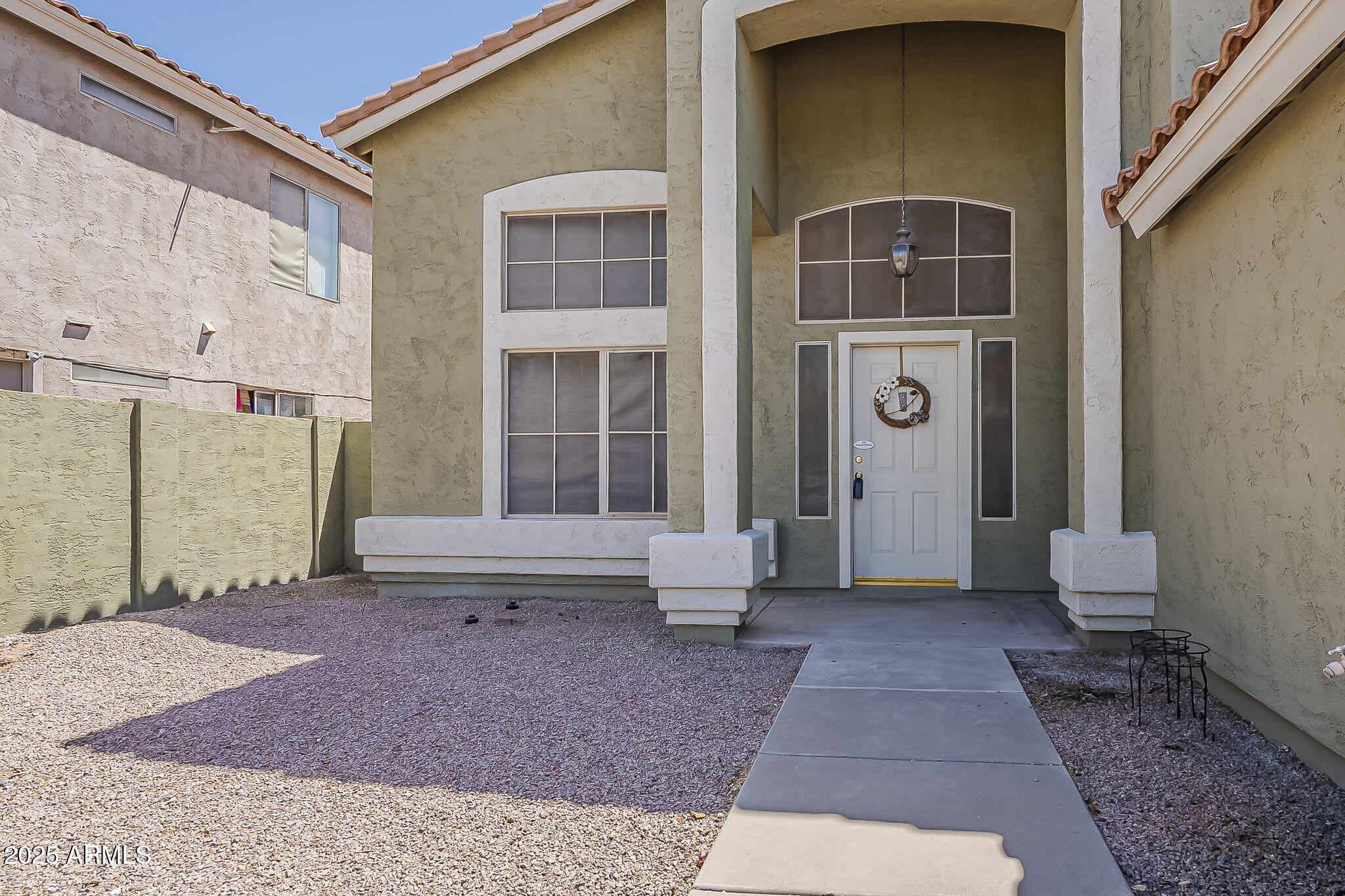 1079 E JASPER Drive