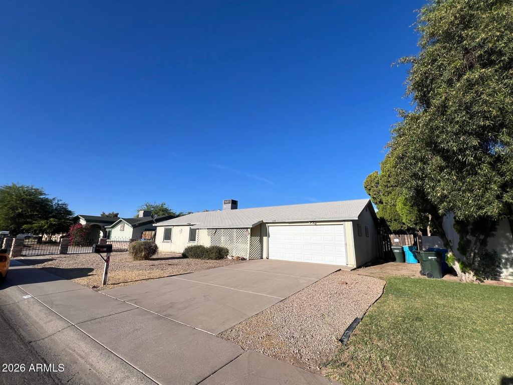 Photo of 2007 N 73rd Avenue, Phoenix, AZ 85035 (MLS # 7028874)