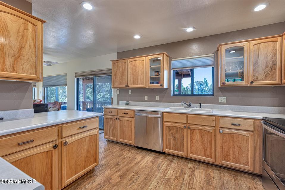2287 THUNDERBIRD Way