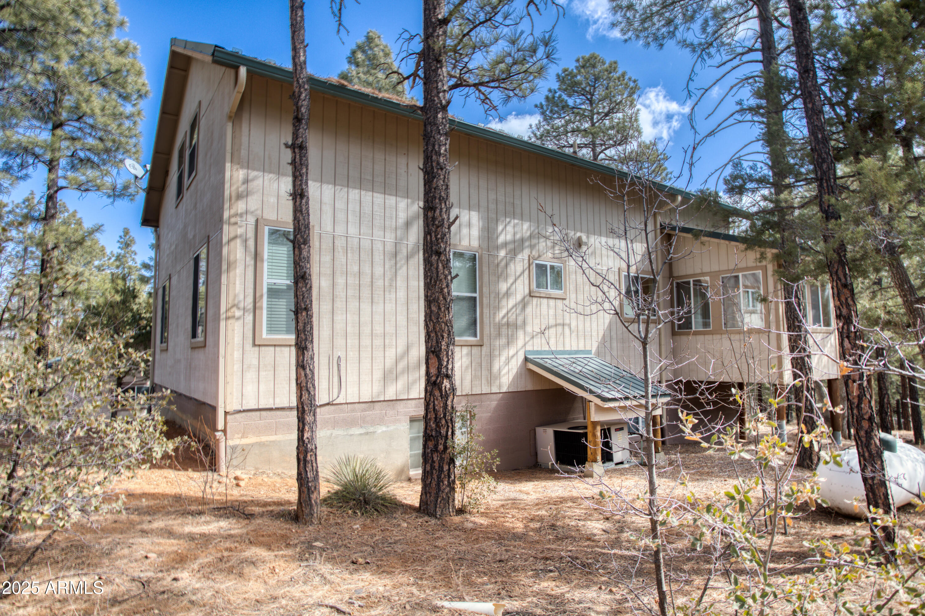 2745 S HIDDEN OAKS Drive