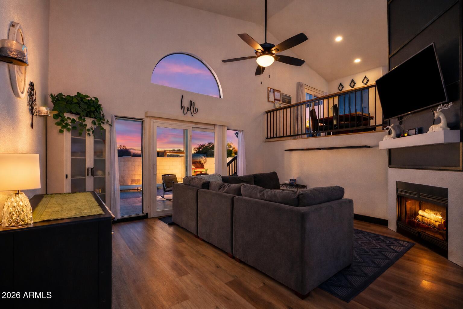 5056 E DALLAS Street