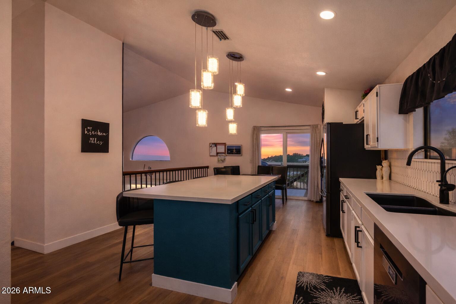 5056 E DALLAS Street