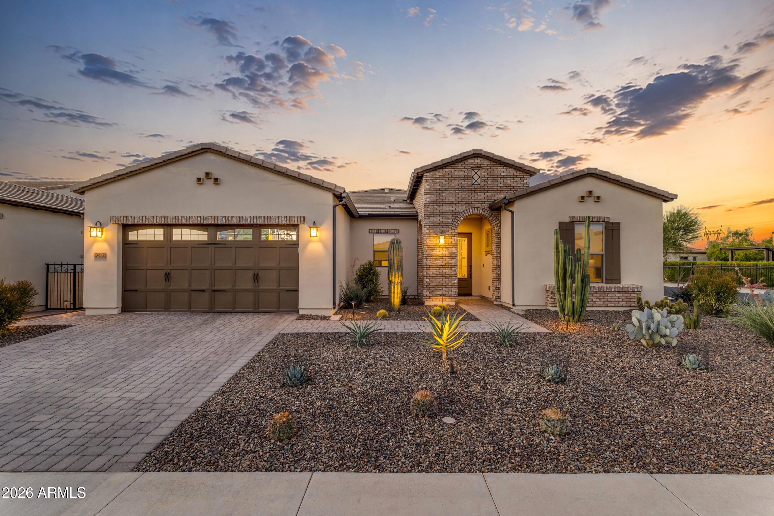 362 E VETERANS Way
