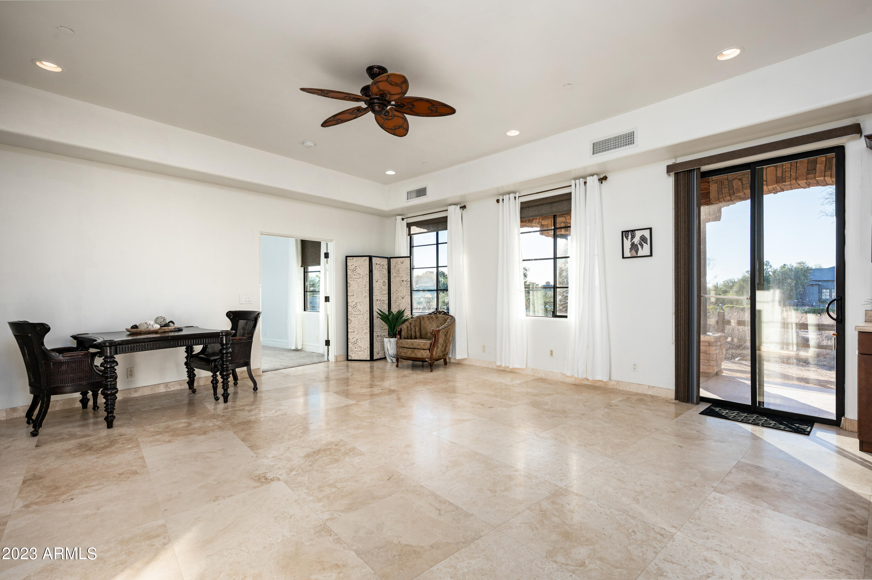PINNACLE PARADISE - Residential