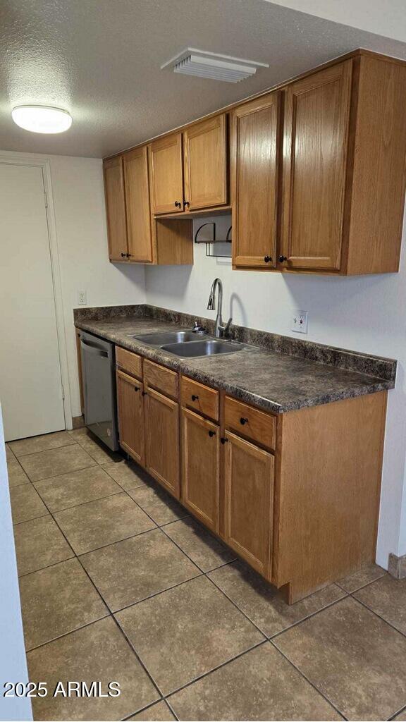 1227 E LAWRENCE Lane