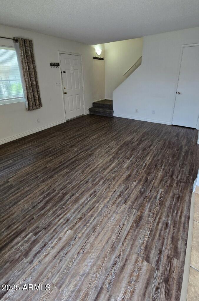 1227 E LAWRENCE Lane