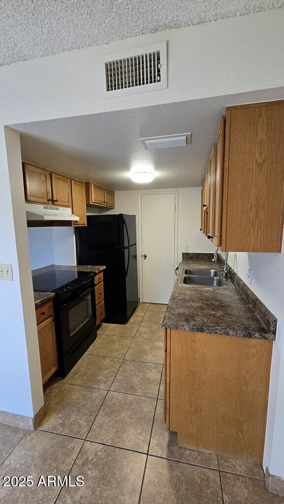 1227 E LAWRENCE Lane