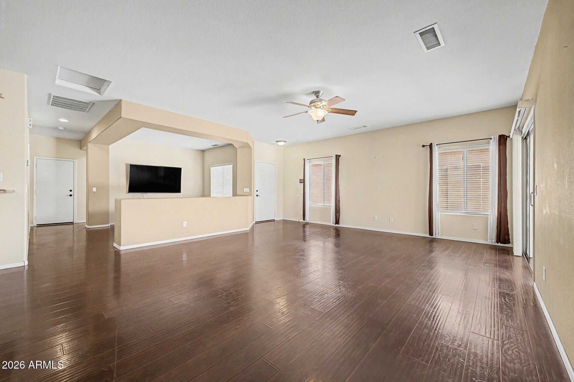505 W ELM Lane