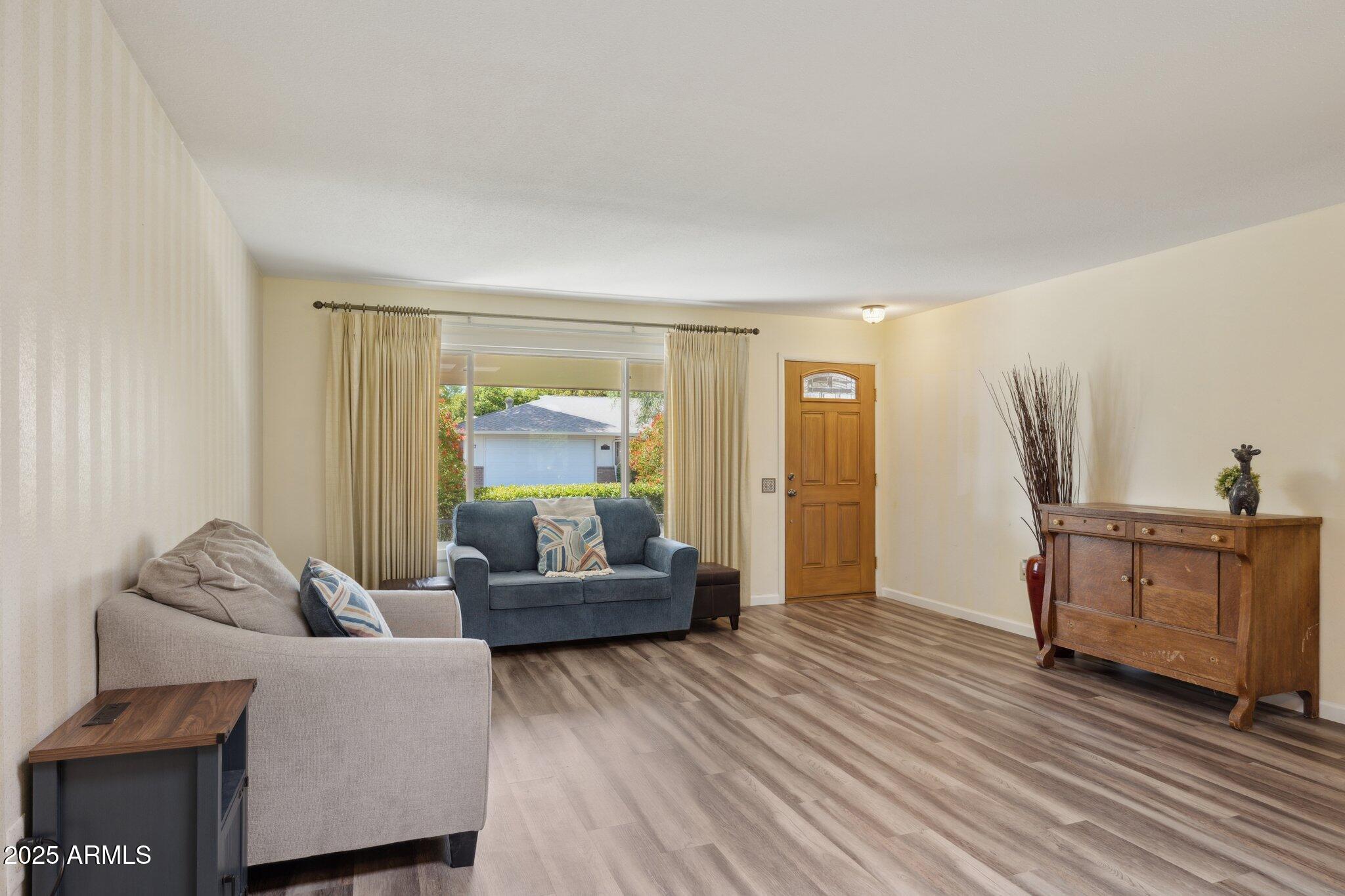 19033 N SIGNAL BUTTE Circle