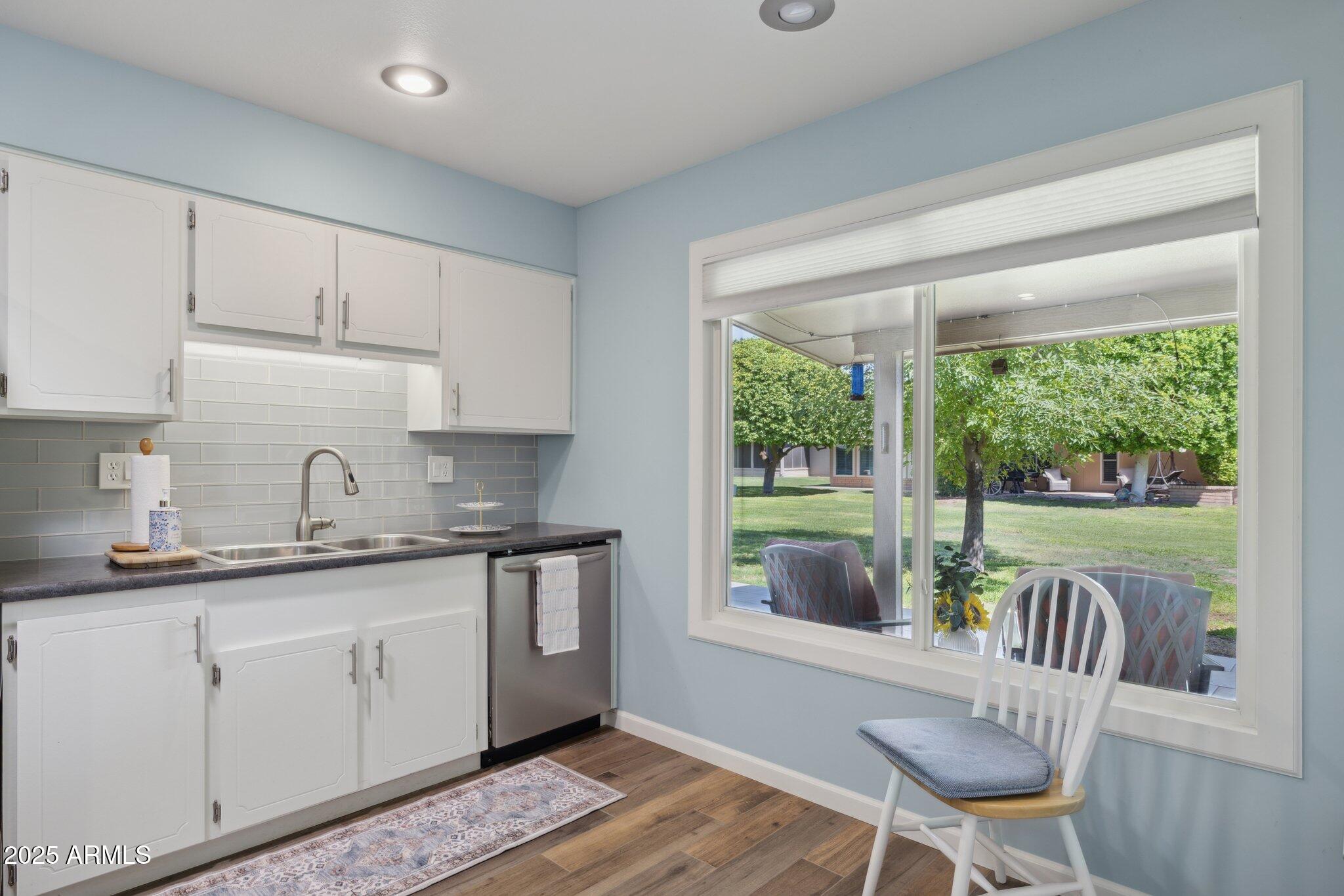 19033 N SIGNAL BUTTE Circle