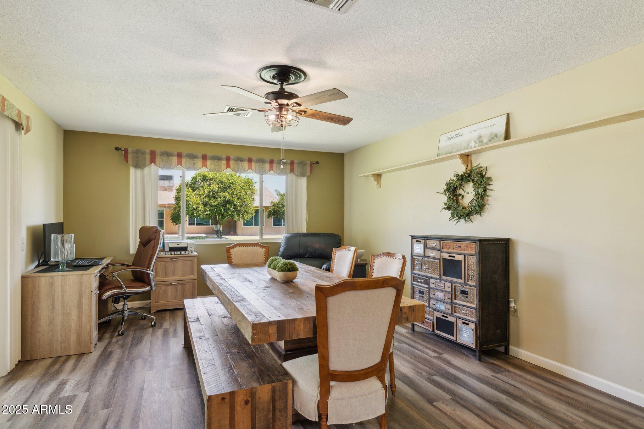 19033 N SIGNAL BUTTE Circle