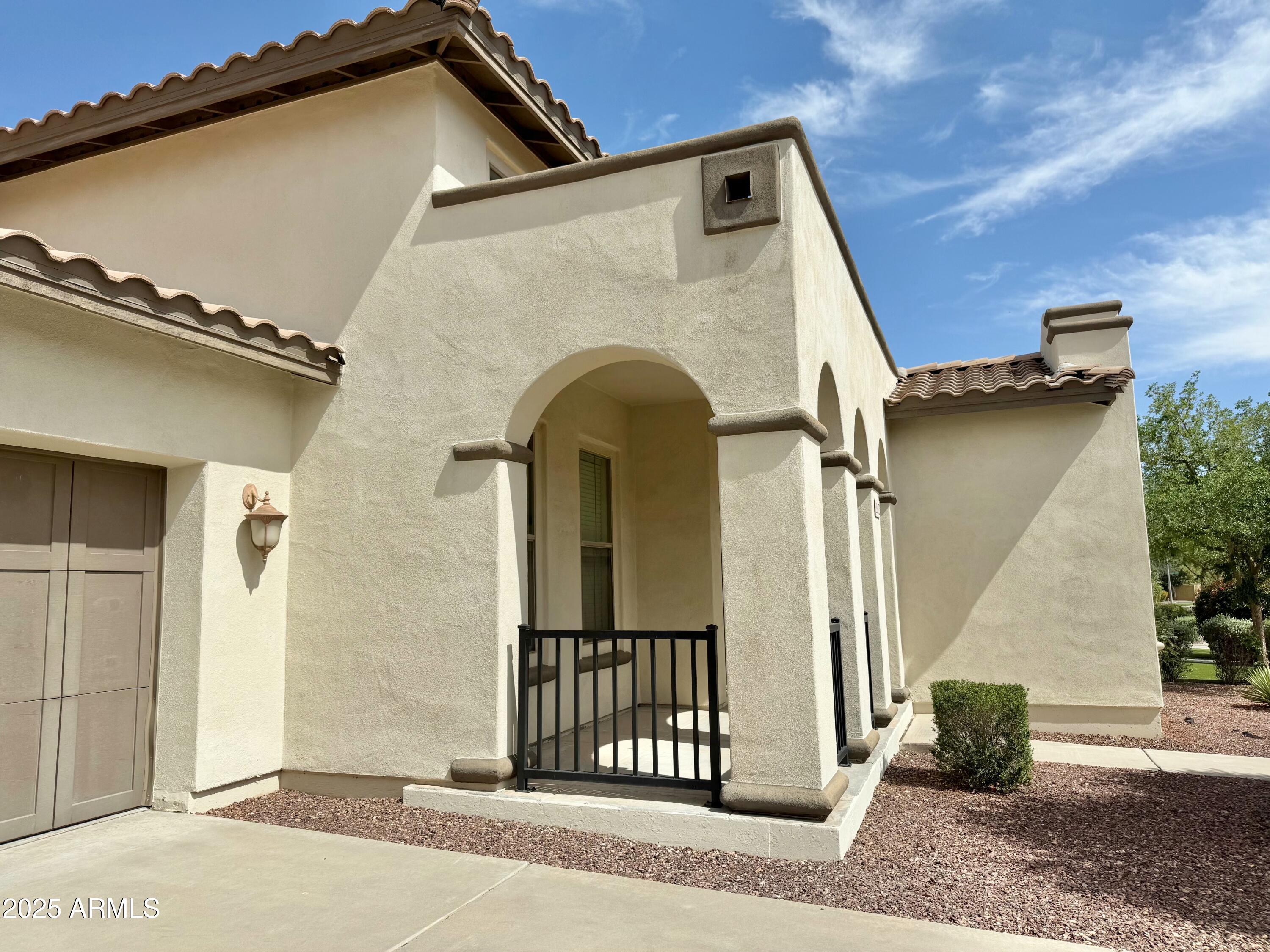 20472 W DANIEL Place