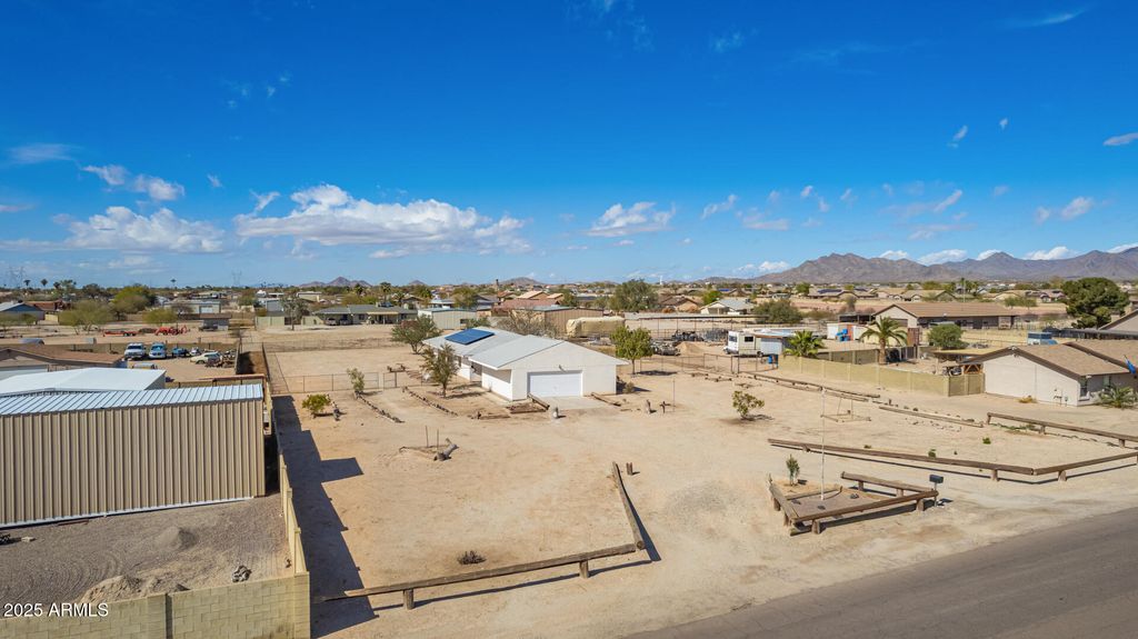 Photo of 2038 S 221st Avenue, Buckeye, AZ 85326 (MLS # 6922175)